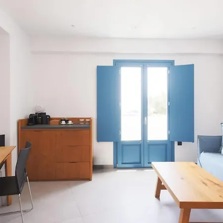 فندق Aeifos Boutique إيميروفيغلي